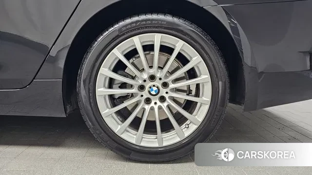 BMW 5 Series (G30) id 3573661 из Кореи 15