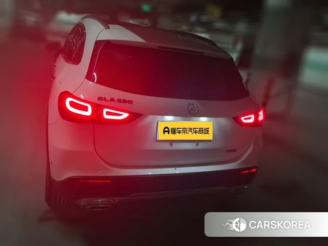 Mercedes-Benz GLA 2023 Белый из Китая, фото 5