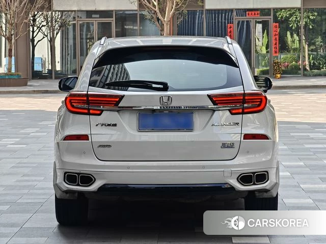 Honda Crown Road 2022 Белый из Китая, фото 5