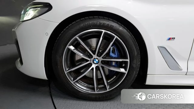 BMW 5 Series (G30) id 3892942 из Кореи 15