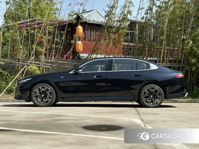 BMW 5 series id 4205648 из Китая 10