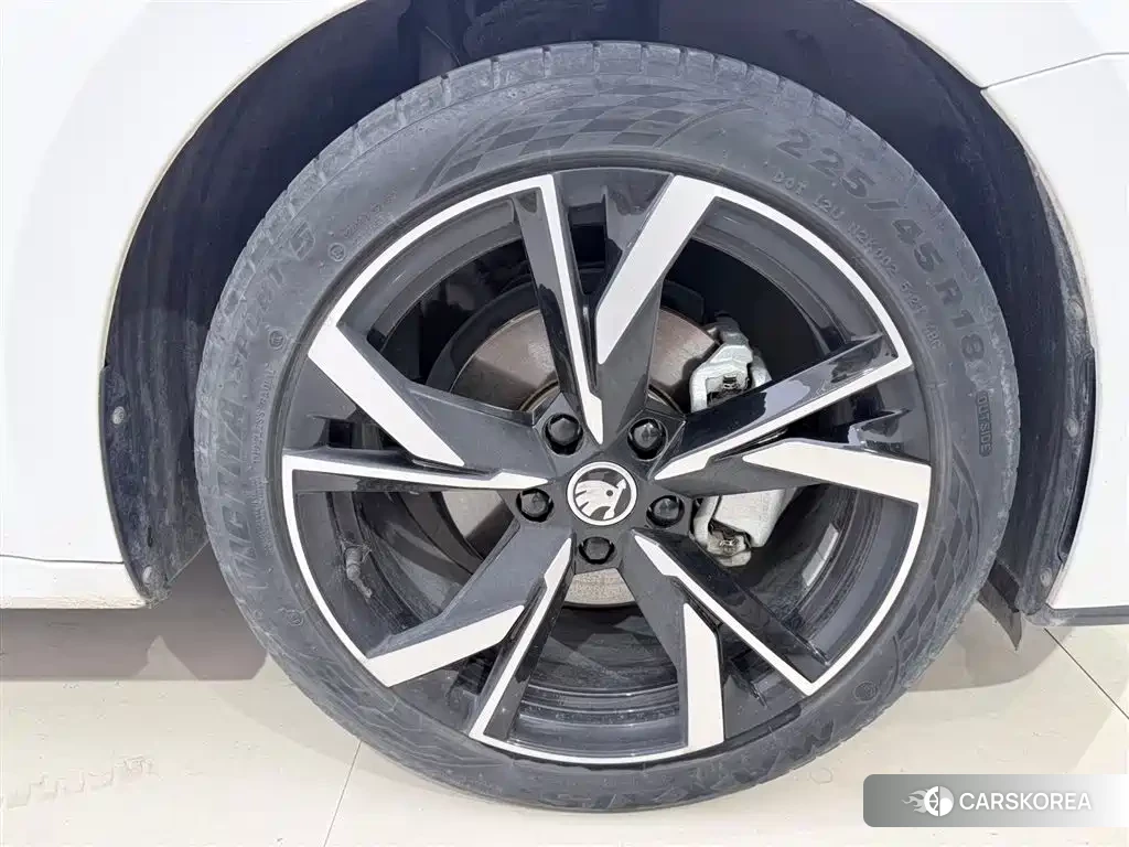 Skoda Octavia id 4548359 из Китая 10