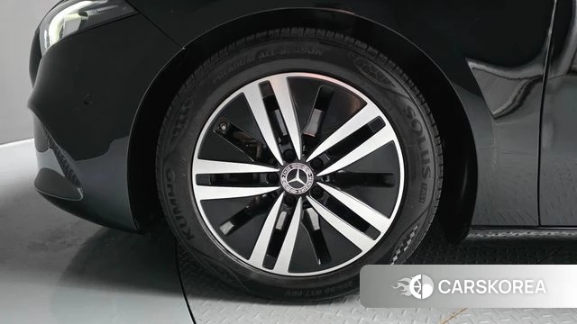 Mercedes-Benz A-Class W177 id 4470528 из Кореи 25
