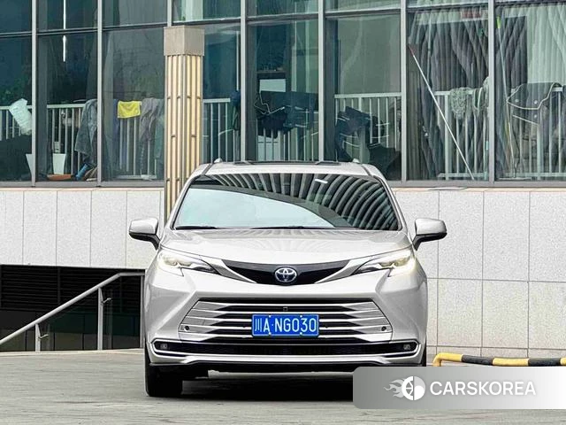 Toyota Saina id 4261003 из Китая 11
