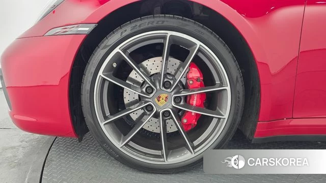 Porsche 911(992) id 4410132 из Кореи 15