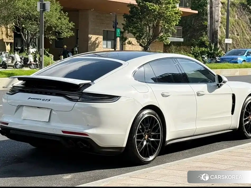 Porsche Panamera 2023 Белый из Китая, фото 5