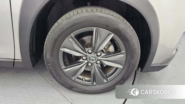 Lexus UX250h id 3666394 из Кореи 15