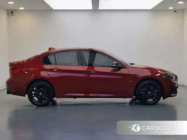 BMW 1 series 2022 Red/purple из Китая, фото 5