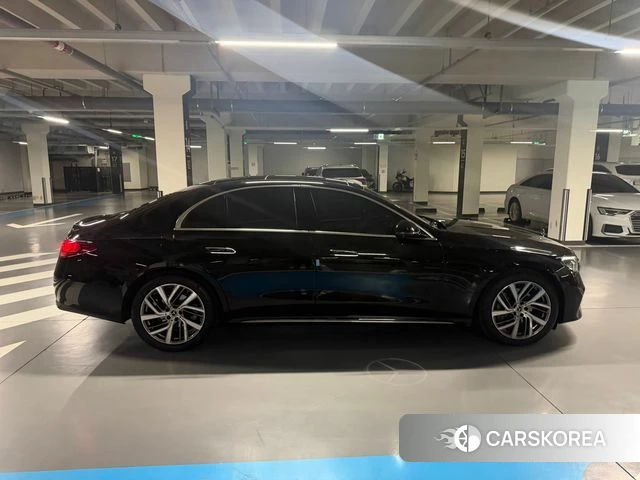 Mercedes-Benz E-Class W214 2024 Черный из Кореи, фото 6