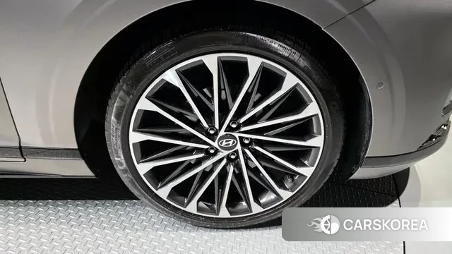 Hyundai Grandeur (GN7) id 3354392 из Кореи 15