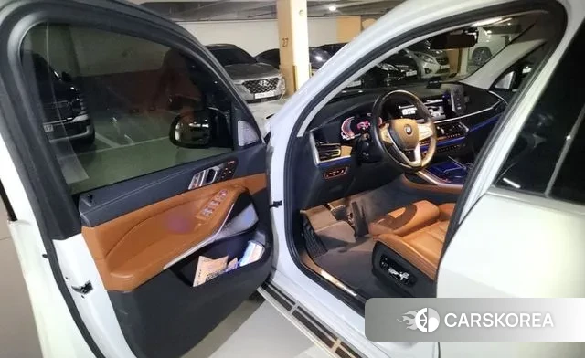 BMW X7 (G07) 2022 Белый из Кореи, фото 5