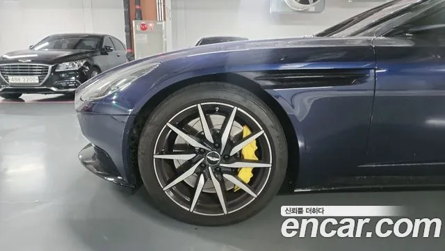 Aston Martin DB11 2019 Синий из Кореи, фото 5