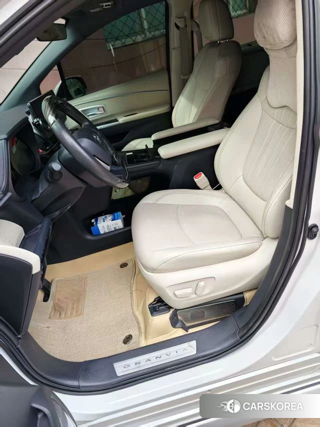 Toyota Grevia id 4272900 из Китая 10