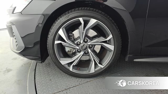 Audi A3 (8Y) id 3914821 из Кореи 15