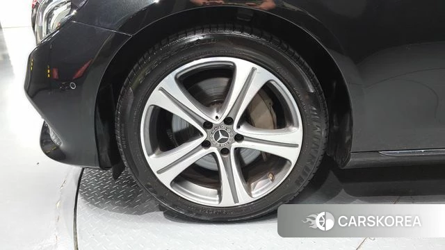Mercedes-Benz E-Class W213 id 4626175 из Кореи 26