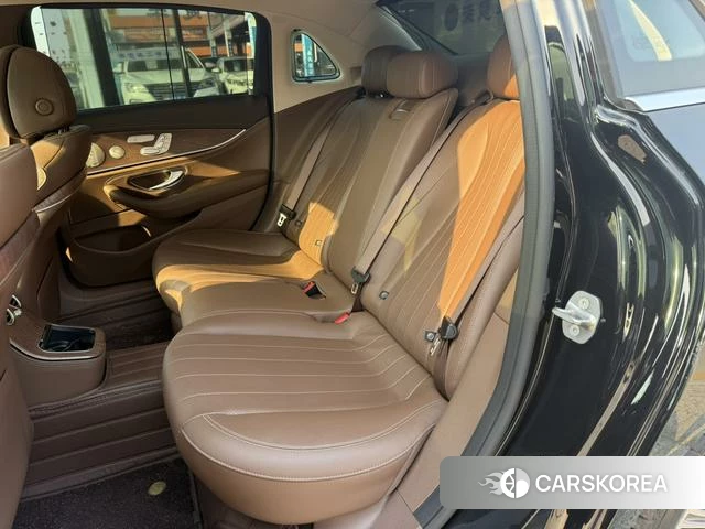 Mercedes-Benz E-class id 4264564 из Китая 15