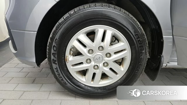 Hyundai The New Grand Starex id 4188561 из Кореи 28