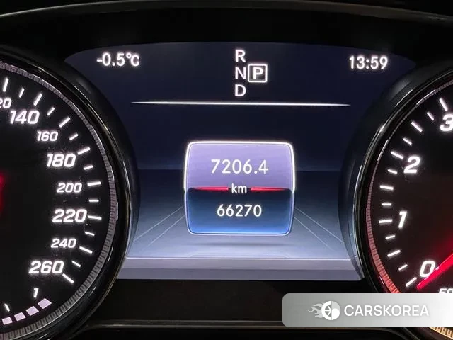 Mercedes-Benz E-Class W213 2018 Белый из Кореи, фото 5