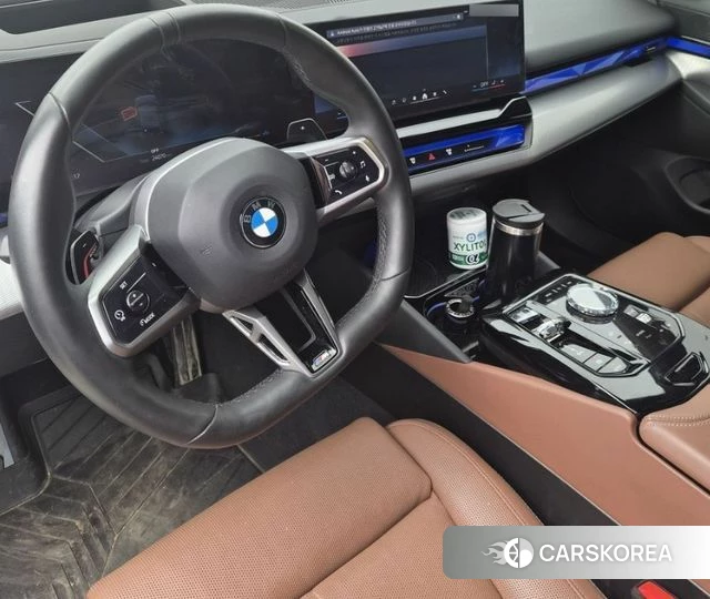 BMW 5 Series (G60) 2024 Черный из Кореи, фото 5