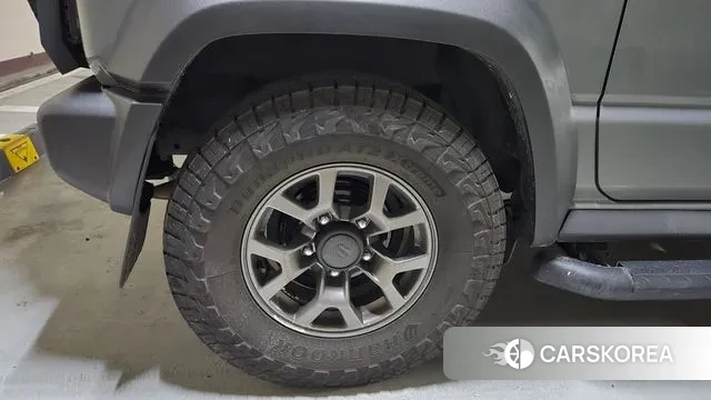 Suzuki Jimny 2024 Серый из Кореи, фото 5