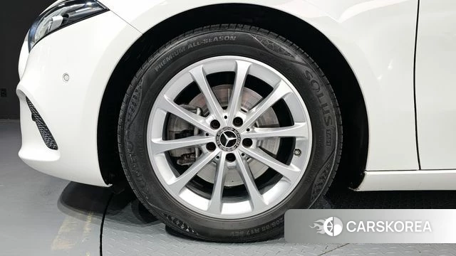 Mercedes-Benz A-Class W177 id 3942169 из Кореи 15