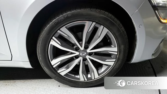 Renault Korea (Samsung) The New SM6 id 3807596 из Кореи 15