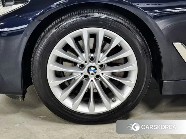 BMW 5 Series (G30) id 3197877 из Кореи 15