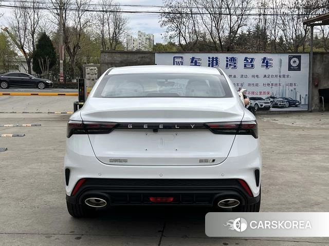 Geely Automobile Emgrand 2026 Белый из Китая, фото 5