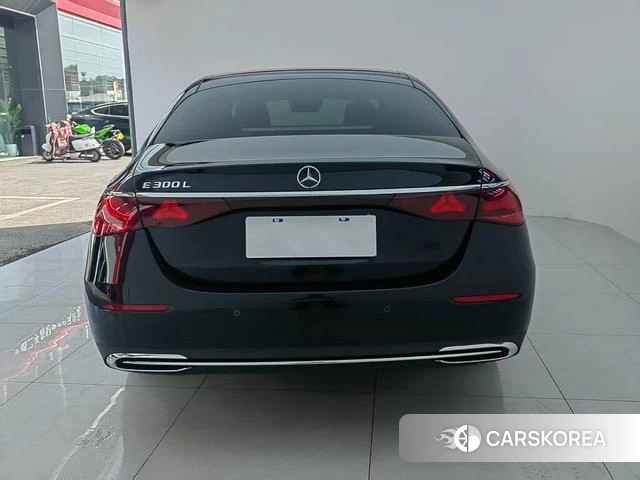 Mercedes-Benz E-class id 4300321 из Китая 16