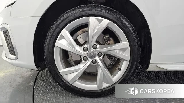 Audi A4 (B9) id 3640966 из Кореи 15