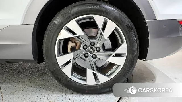 Audi e-Tron id 3258012 из Кореи 15