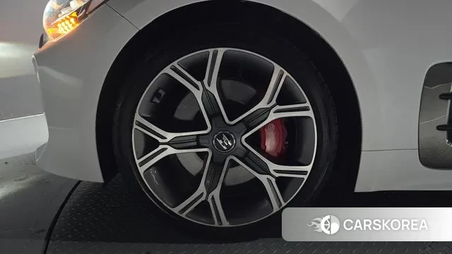 Kia Stinger id 3593456 из Кореи 15