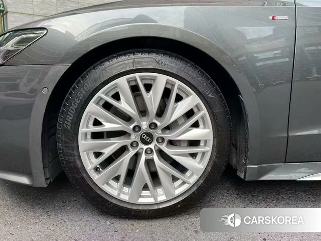 Audi A7 2021 Темно-серый из Китая, фото 5