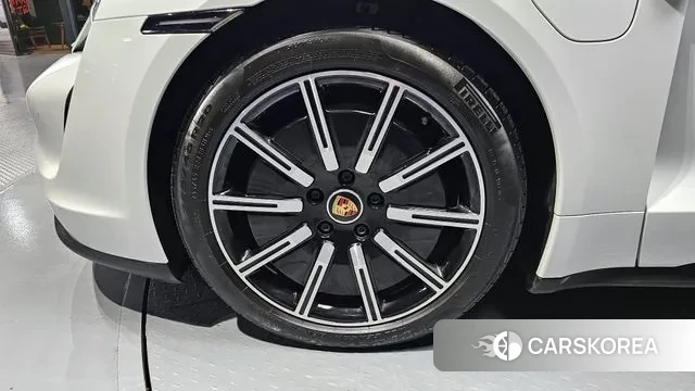 Porsche Taycan id 3525140 из Кореи 15