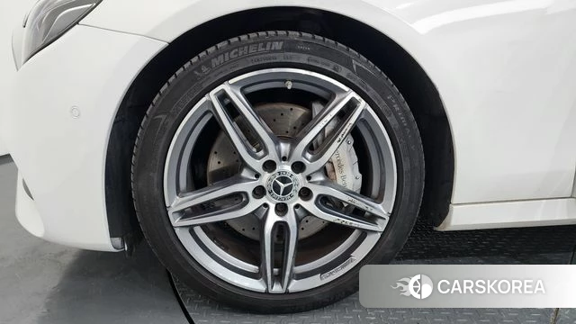 Mercedes-Benz E-Class W213 id 4557392 из Кореи 31