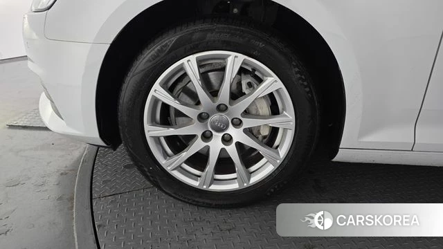 Audi A4 (B9) id 3911793 из Кореи 15