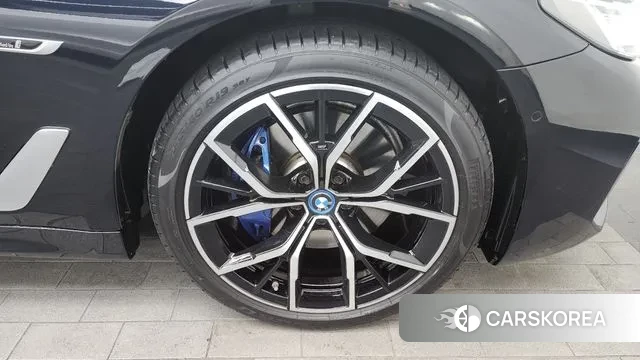 BMW 5 Series (G30) id 3463232 из Кореи 15