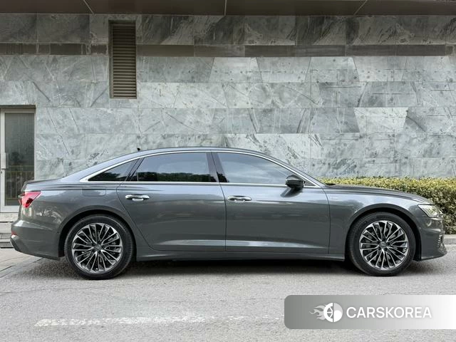 Audi A6L PHEV id 4241766 из Китая 12