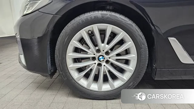 BMW 5 Series (G30) id 3629787 из Кореи 15