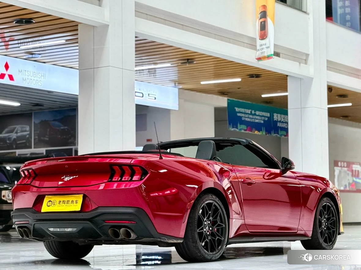 Ford Mustang 2024 Красный из Китая, фото 5
