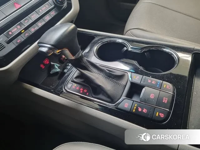 Kia The New Carnival 2018 Белый из Кореи, фото 5