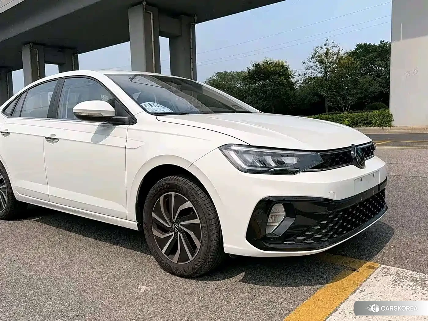 Volkswagen Lavida 2023 Белый из Китая, фото 5