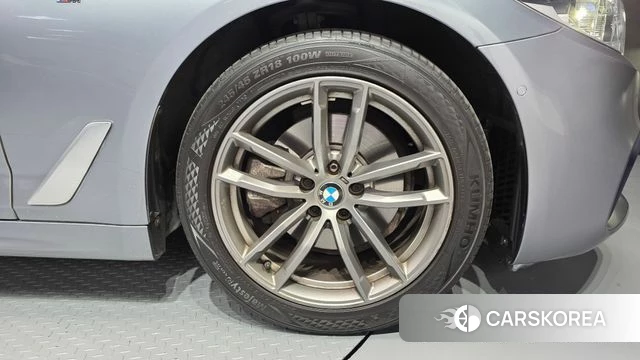 BMW 5 Series (G30) id 3880260 из Кореи 15