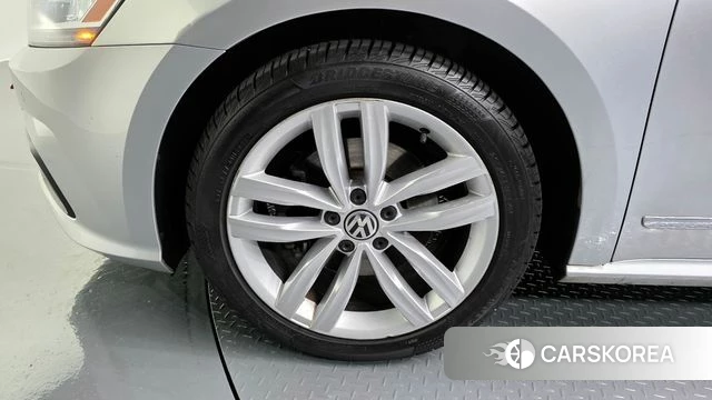 Volkswagen The New Passat id 4285953 из Кореи 31