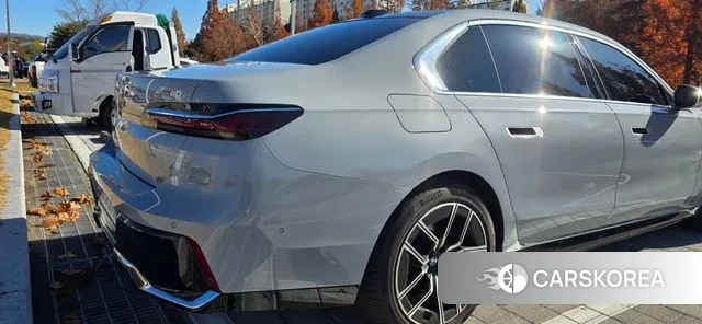 BMW i7 (G70) id 3420430 из Кореи 15