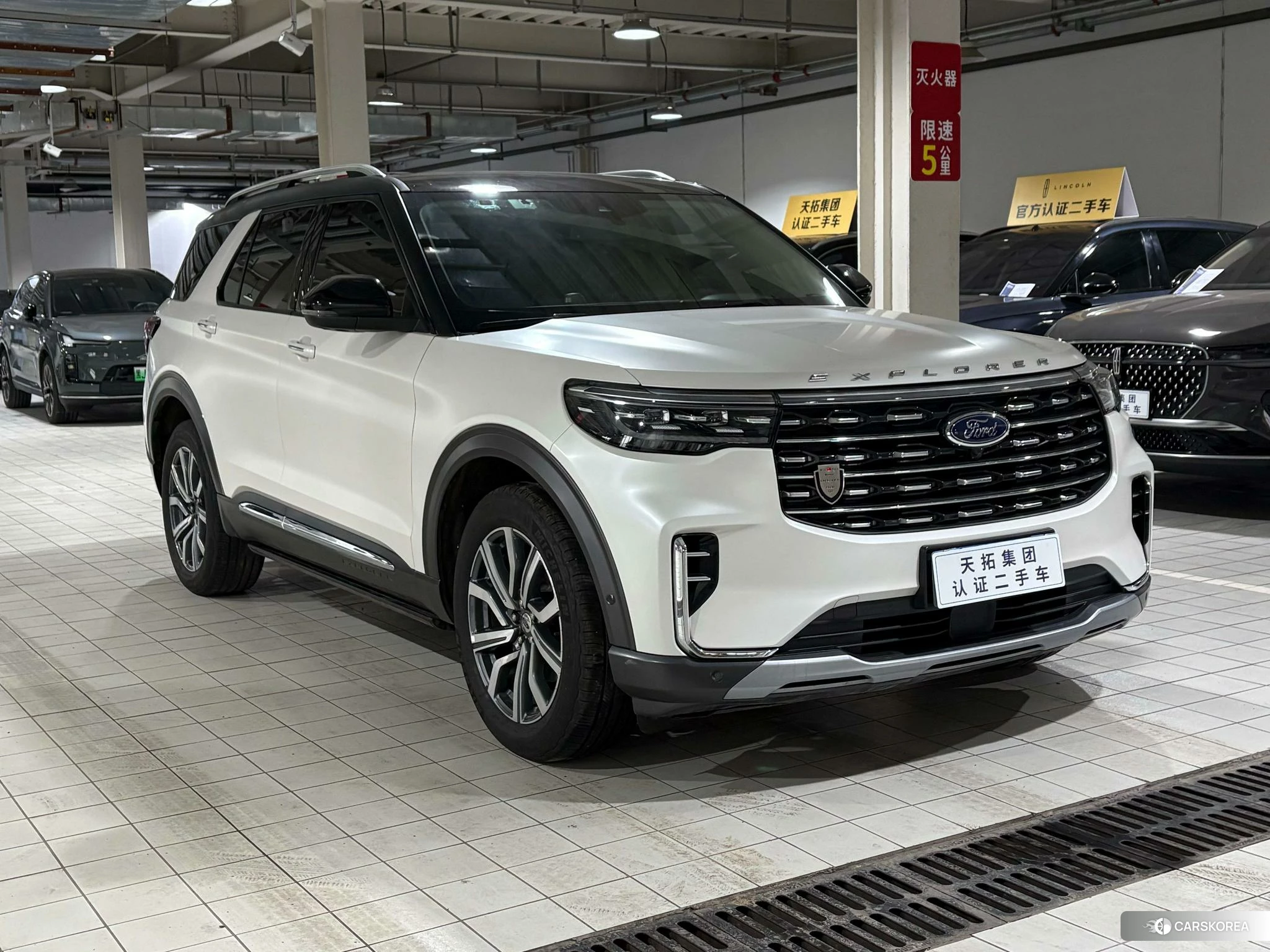 Ford Explorer 2022 Белый из Китая, фото 6