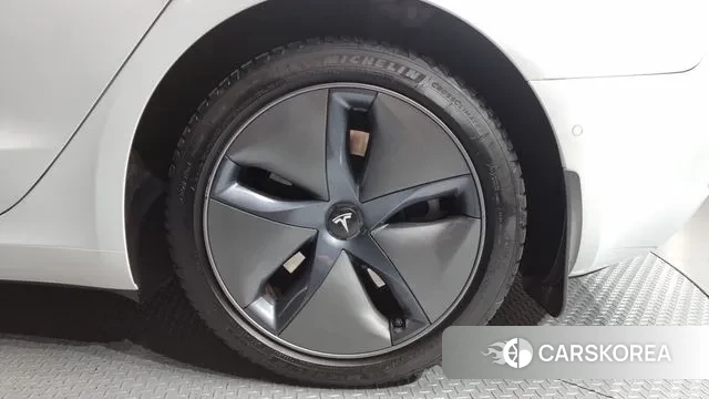 Tesla Model 3 id 3396344 из Кореи 15