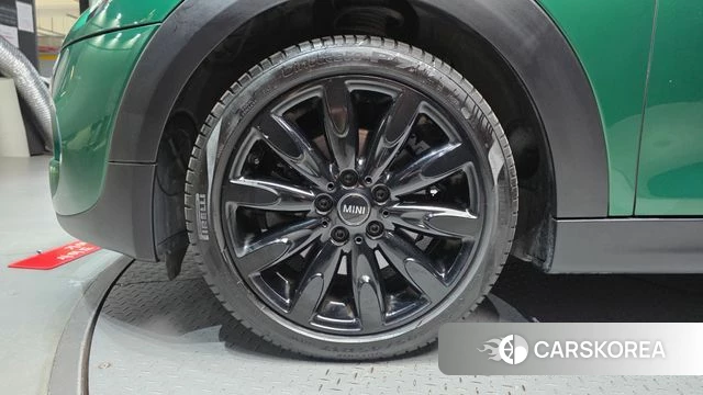 Mini Cooper S id 4689047 из Кореи 25