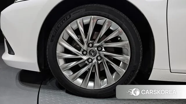 Lexus ES300h 7th generation id 3027036 из Кореи 15