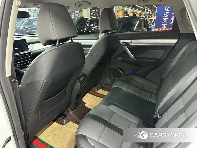 Geely Automobile Binyue 2025 Белый из Китая, фото 5